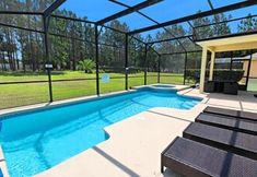 Hồ bơi 2 Beautiful Golf Course View Spa & Pool! 6 Bedroom Villa by Redawning