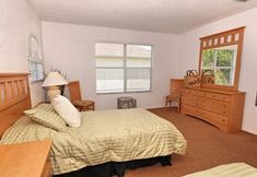 Bedroom 6 Beautiful Golf Course View Spa & Pool! 6 Bedroom Villa by Redawning
