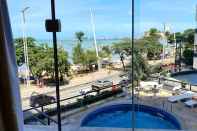 สระว่ายน้ำ Apartamento Luxo em Hotel - Beira Mar Fortaleza