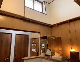 Lobby 2 Matsue Guest House - Hostel