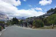 Bangunan Spacious Townhouse Incredible Alpine Lake Views