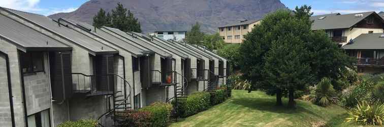 Exterior Distinctive Adjacent Two Lake View Townhouses