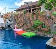 Swimming Pool 5 Binaria Museum Hotel
