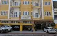 Luar Bangunan 2 Golden House Motel