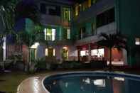 Swimming Pool RDT Hotel & Spa