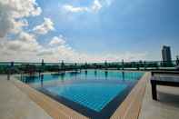 Swimming Pool Iris palace
