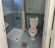 Toilet Kamar 4 Rawabi Al Shamikh Ajyad Hotel