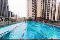 Swimming Pool Holiday Inn Express Dongguan Humen, an IHG Hotel