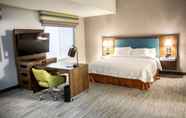 Bedroom 2 Hampton Inn & Suites Spanish Fork
