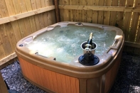 สิ่งอำนวยความสะดวกด้านความบันเทิง Snowdrop 9 Hot Tub