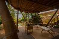 Ruang untuk Umum Hide Tumbuk Bamboo by Atharva Bali