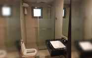 In-room Bathroom 5 Amwaj Yanbu Residential Units