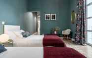 Bilik Tidur 6 Art Suites by Casa de Indias