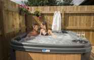 Fasilitas Hiburan 3 Primrose 20 Hot Tub