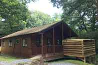 Bedroom Goldcrest 4 Hot Tub