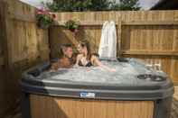 Fasilitas Hiburan Goldcrest 3 Hot Tub