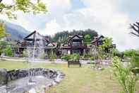 ภายนอกอาคาร Laviche Pension