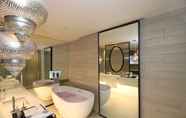 Toilet Kamar 2 Hotel Lesign