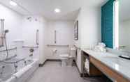 In-room Bathroom 7 Hilton Garden Inn Seattle Lynnwood, WA