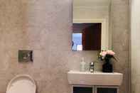 Toilet Kamar 2bed 2bath apartment in kings cross
