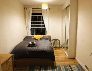 Bedroom 2 3bed apartment next to eurostar station