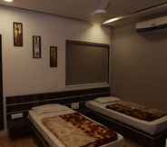 Kamar Tidur 3 Hotel Darshan