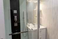 In-room Bathroom Appart'hotel de la gare