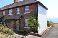 Bên ngoài 7 Coastguard Cottages