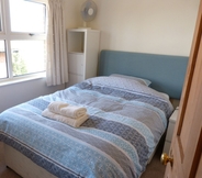 Bedroom 3 7 Coastguard Cottages