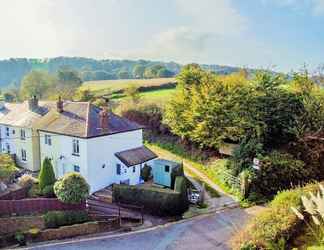 Exterior 2 Charnwood Cottage