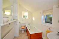 In-room Bathroom Charnwood Cottage