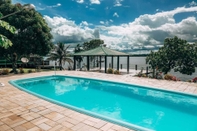 Swimming Pool Amazon resort island