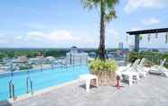 Swimming Pool 4 Hak Huot Hotel I