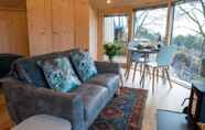 Common Space 3 Luxury and Peaceful 1-bed Roundhouse With Hot Tub