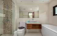In-room Bathroom 7 Suite Ayu by TropicLook