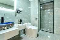 Toilet Kamar Yimi Hotel Chongqing hongya Branch