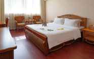 Kamar Tidur 6 Southeast Huadu Hot Spring Hotel