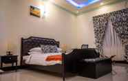 Kamar Tidur 4 Charming Holiday Lodge