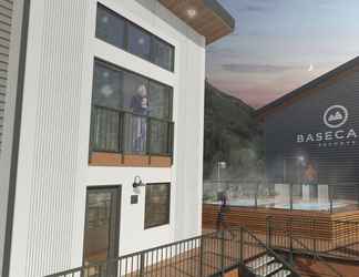 Bangunan 2 Basecamp Resorts Revelstoke