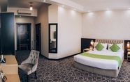 Bilik Tidur 2 Megapolis Hotel Shymkent