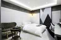 Bedroom Gwangmyeong W Hotel