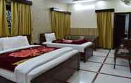 Kamar Tidur 2 Dream Land Hotel