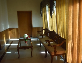 Lobby 2 Hotel Kashmir International