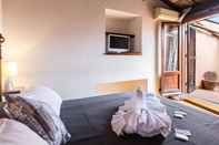 Bedroom Rental in Rome Arco della Ciambella Penthouse