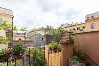 Common Space Rental in Rome Arco della Ciambella Penthouse