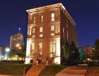 Exterior 2 Grand Center Inn