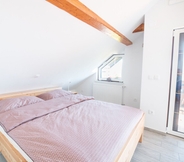 Kamar Tidur 2 Apartma Pristov