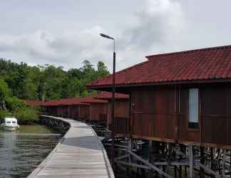 Luar Bangunan 2 Korpak Villa & Resort Raja Ampat