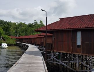 Exterior 2 Korpak Villa & Resort Raja Ampat