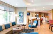 Lobby 7 TownePlace Suites by Marriott Cincinnati Fairfield